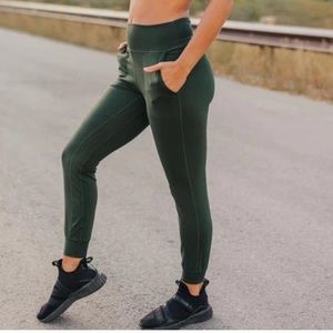 Senita Athletics studio skin joggers green size tall large